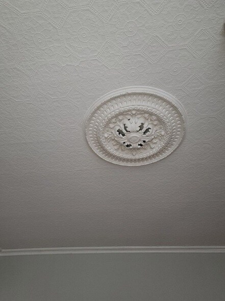 Building Photo - 172 Nesmith St