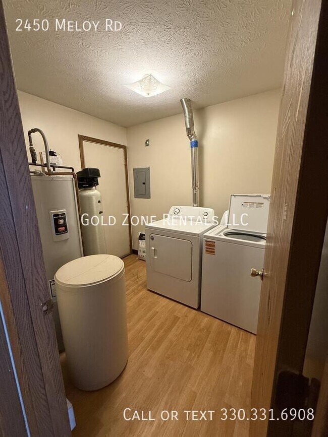 Building Photo - 2450 Meloy Rd