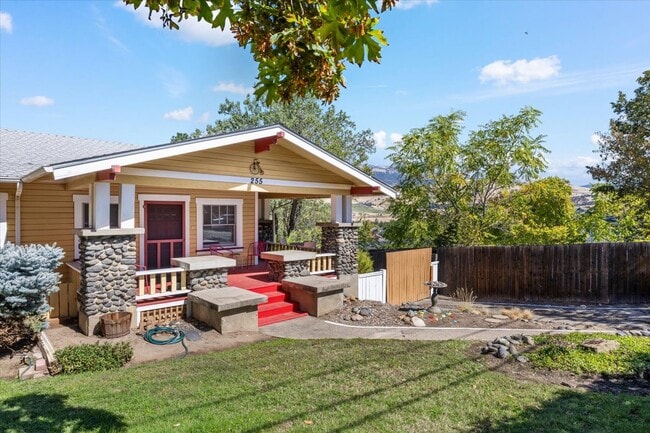 Building Photo - 255 Grant St