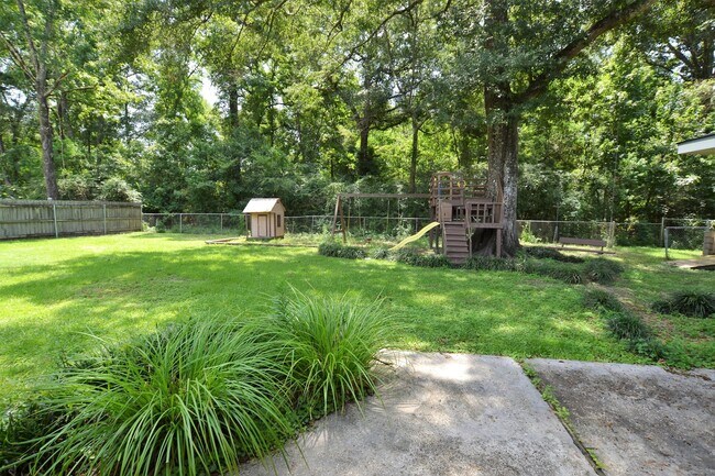 Building Photo - Newly renovated home in Beau Village Subdivision in Denham Springs near I-12