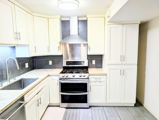 Building Photo - 1141 Verdemar Dr