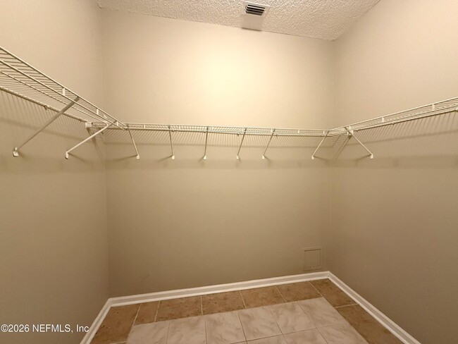Building Photo - 2798 Lantana Lakes Dr W