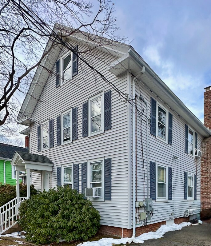 Building Photo - 73 Durant St