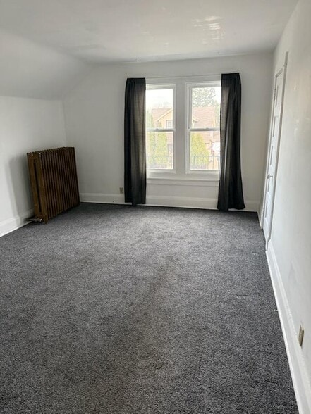 Building Photo - 1922 Grange Ave