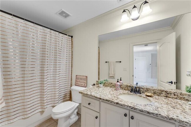 Building Photo - 5861 Yoshino Cherry Ln NE