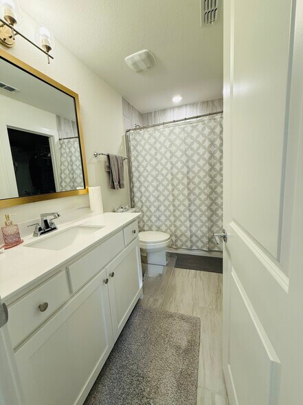 Bathroom 2 (private from inside room) - 2604 Bucer Ct