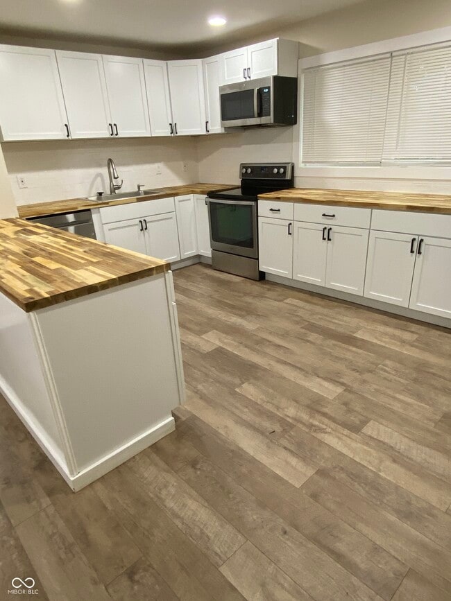 Building Photo - 8515 Georgiana Ln