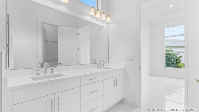 Building Photo - 5078 Lido Key Ln