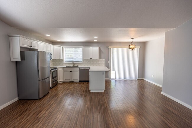 Building Photo - One Level Ranch Home - Three Bedrooms