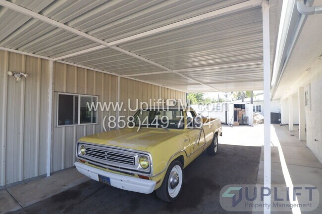 Building Photo - 1425 Cedar St