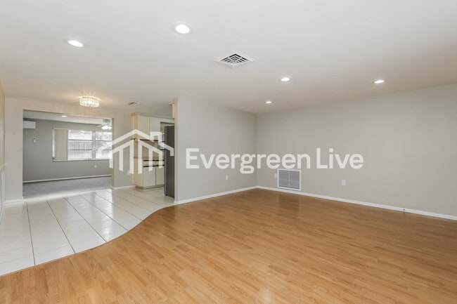 Building Photo - 11640 Rock Ln