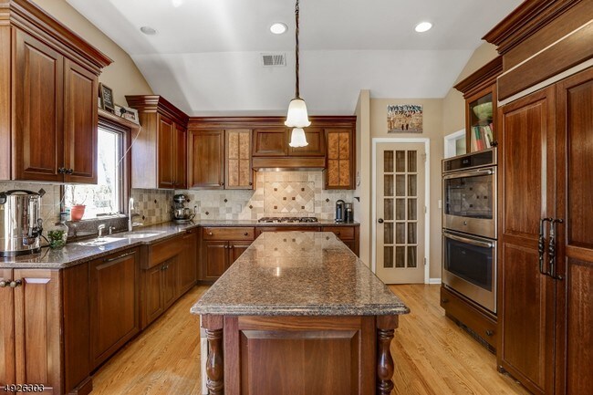 Building Photo - 29 Cypress Terrace