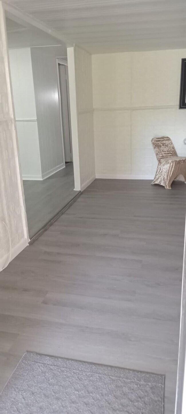 Building Photo - 4510 Granada Ave