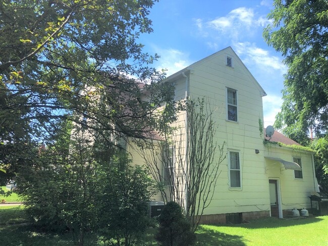 Building Photo - 25 Hudson Ave