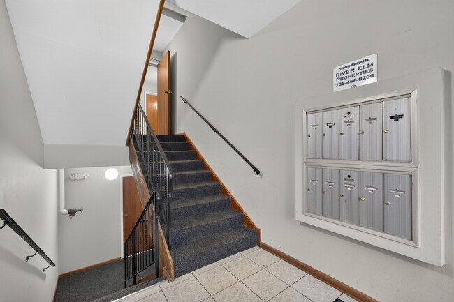 Building Photo - 718 Rodenburg Rd