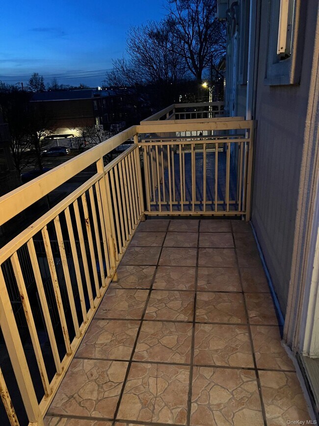 Building Photo - 217 Graff Ave