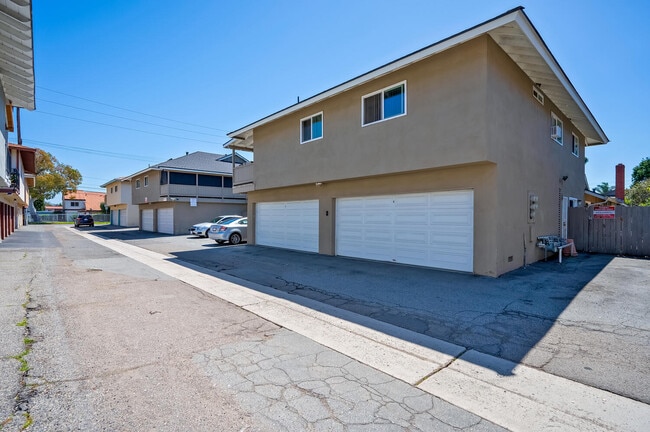 Building Photo - 2613 W Aurora St