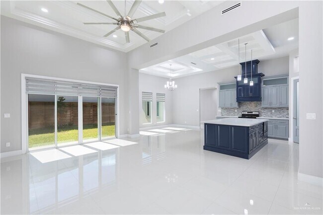 Building Photo - 5701 Pelican Ave