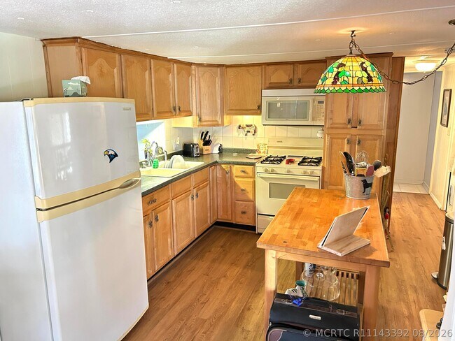 Building Photo - 425 Bougainvilla Dr