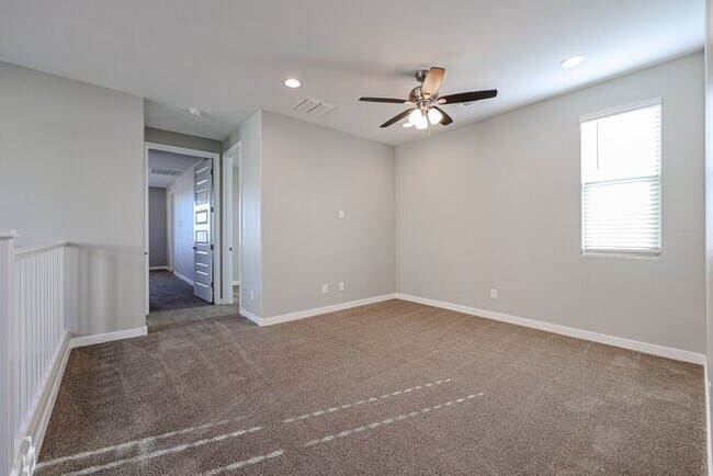 Building Photo - MOVE IN SPECIALS!! Recently Built Home in ...