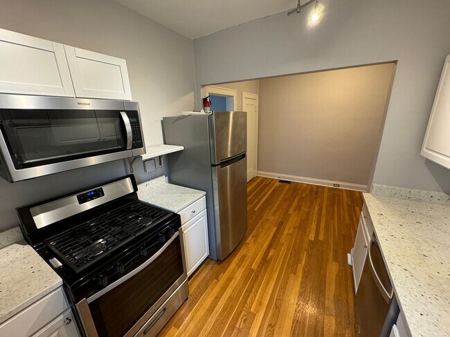 Building Photo - 905 Concordia Ln