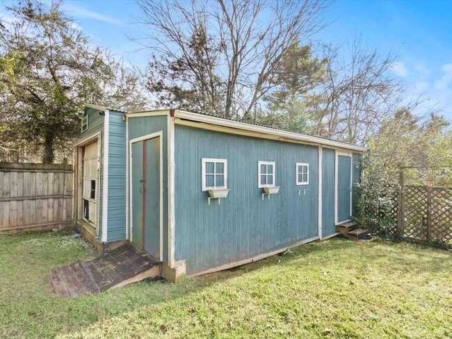 Building Photo - 2903 Deerfield Rd NW