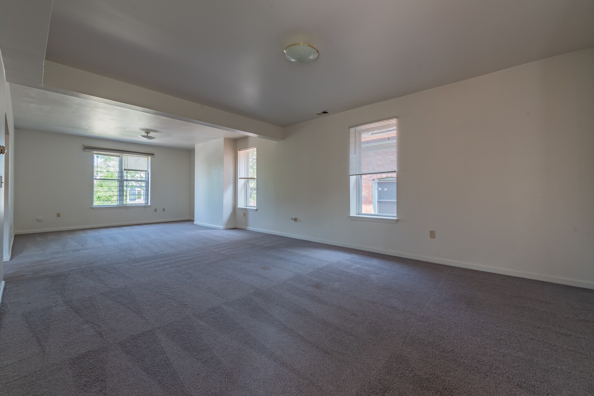 Building Photo - 5552 Black St