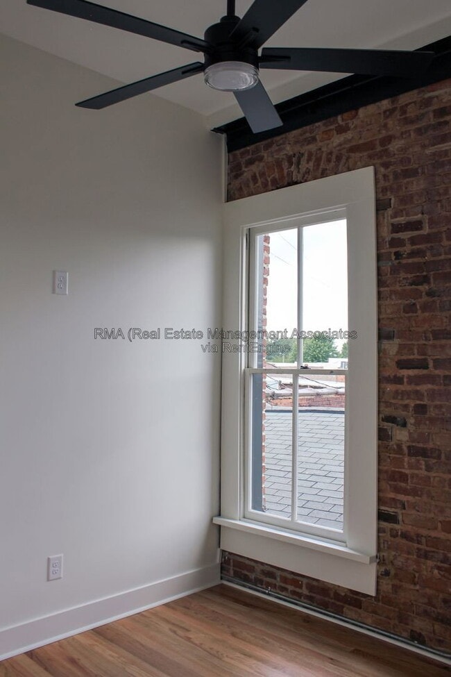 Building Photo - 6 Zebulon Street
