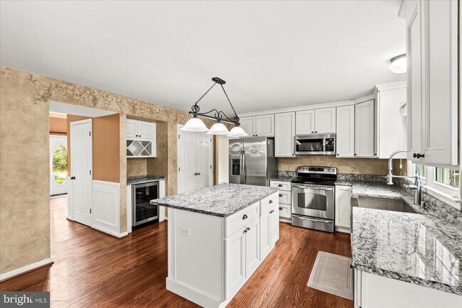 Building Photo - 80 Stonewall Dr