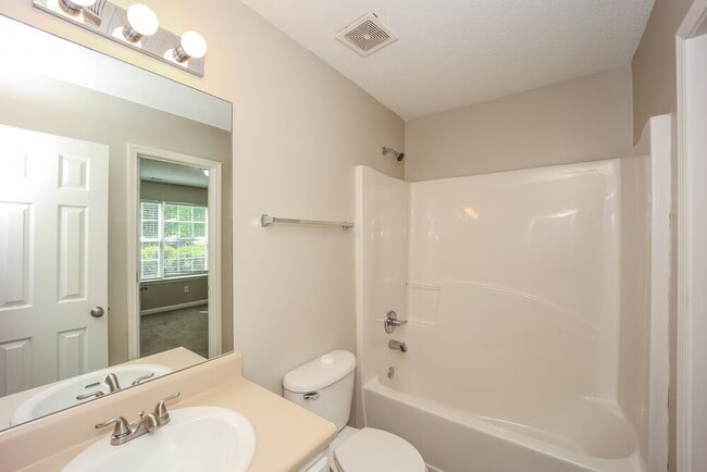 Building Photo - 2615 Thunder Basin Way