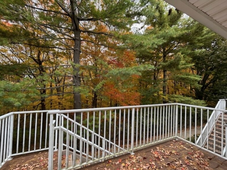 Building Photo - 31 Encampment Dr