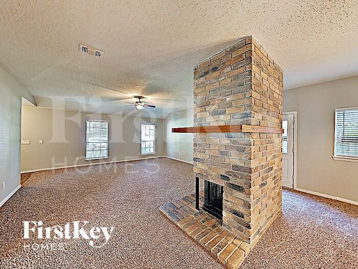 Building Photo - 18115 Brooknoll Dr