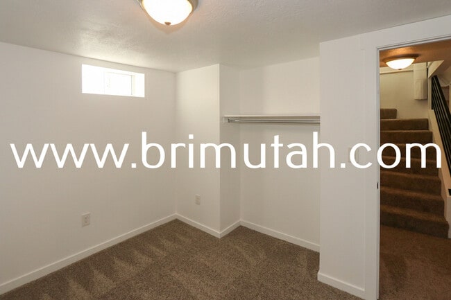 Building Photo - 2613 S Hartford St