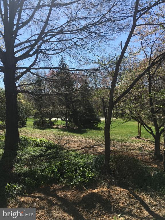 Building Photo - 5430 Ashleigh Rd