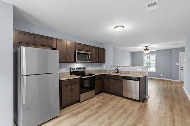 Building Photo - 288 Smithson Ln