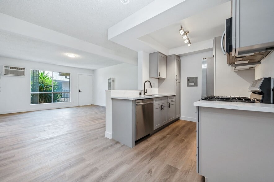 Interior Photo - the HIVE @ Ackerfield (5565 Ackerfield)