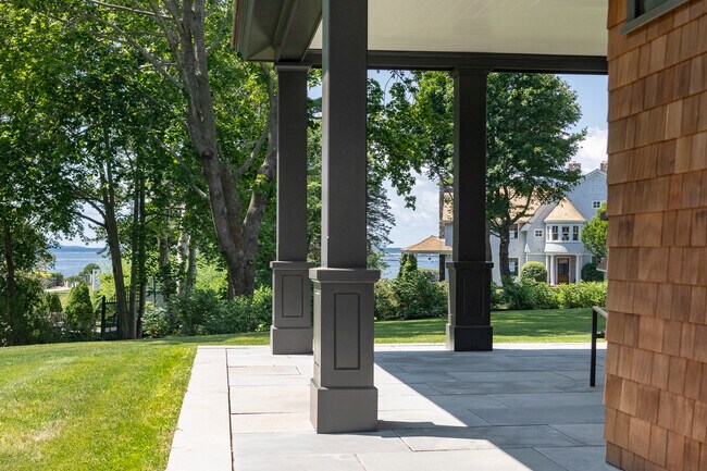 Building Photo - 9 Arlington Ave