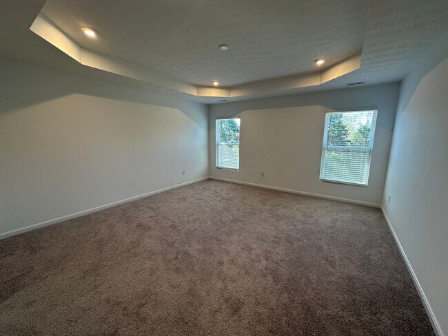 Building Photo - 10520 Vista View Dr