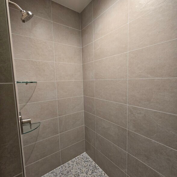 Building Photo - 8101 Kallum Dr