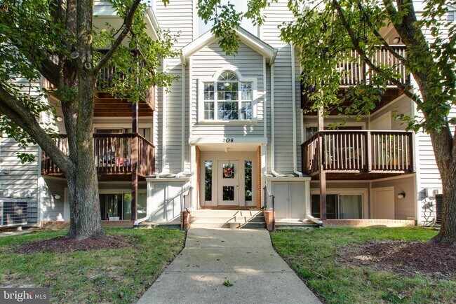 Building Photo - 206 Spring Maiden Ct