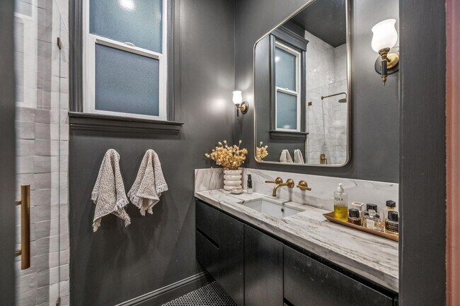 Building Photo - 1178 Broadway