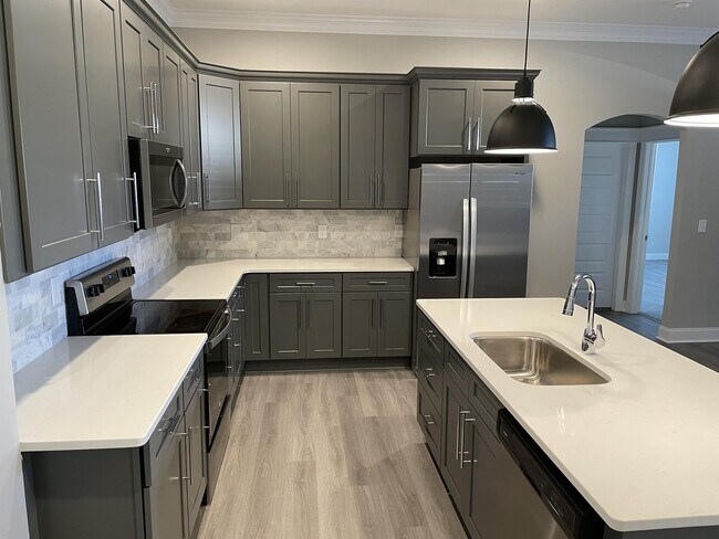 Building Photo - 1083 N Westyn Lp