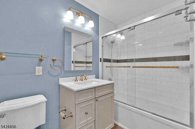 Building Photo - 48 Edgefield Dr