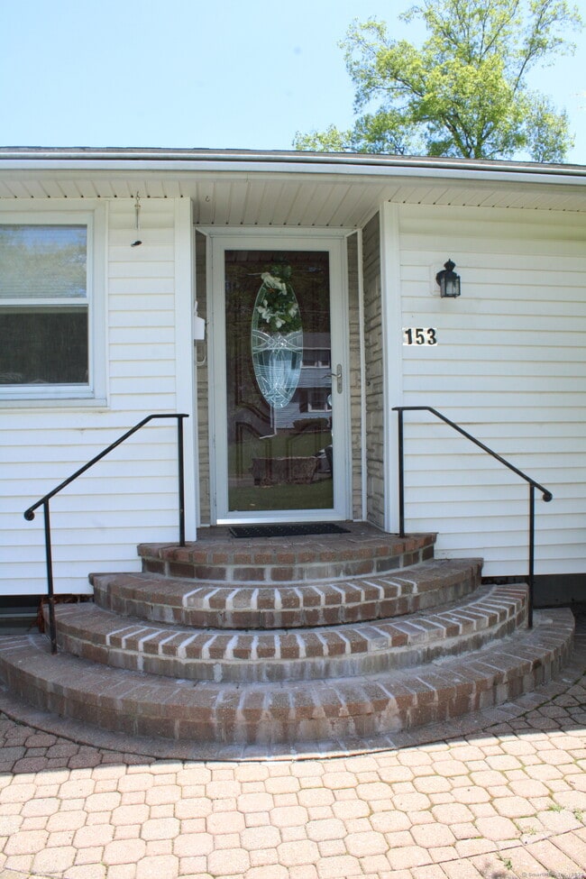 Building Photo - 153 Brookside Rd