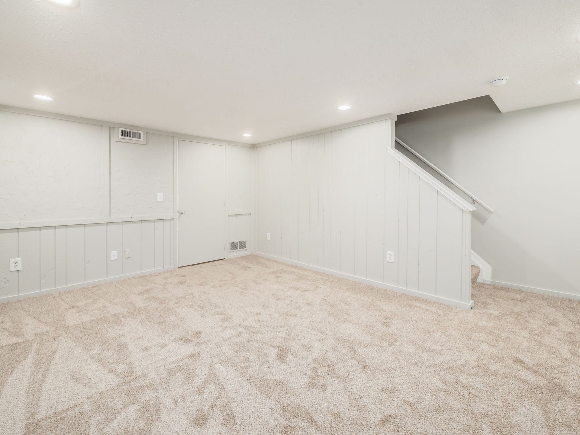 Building Photo - 7754 Deercrest Ct