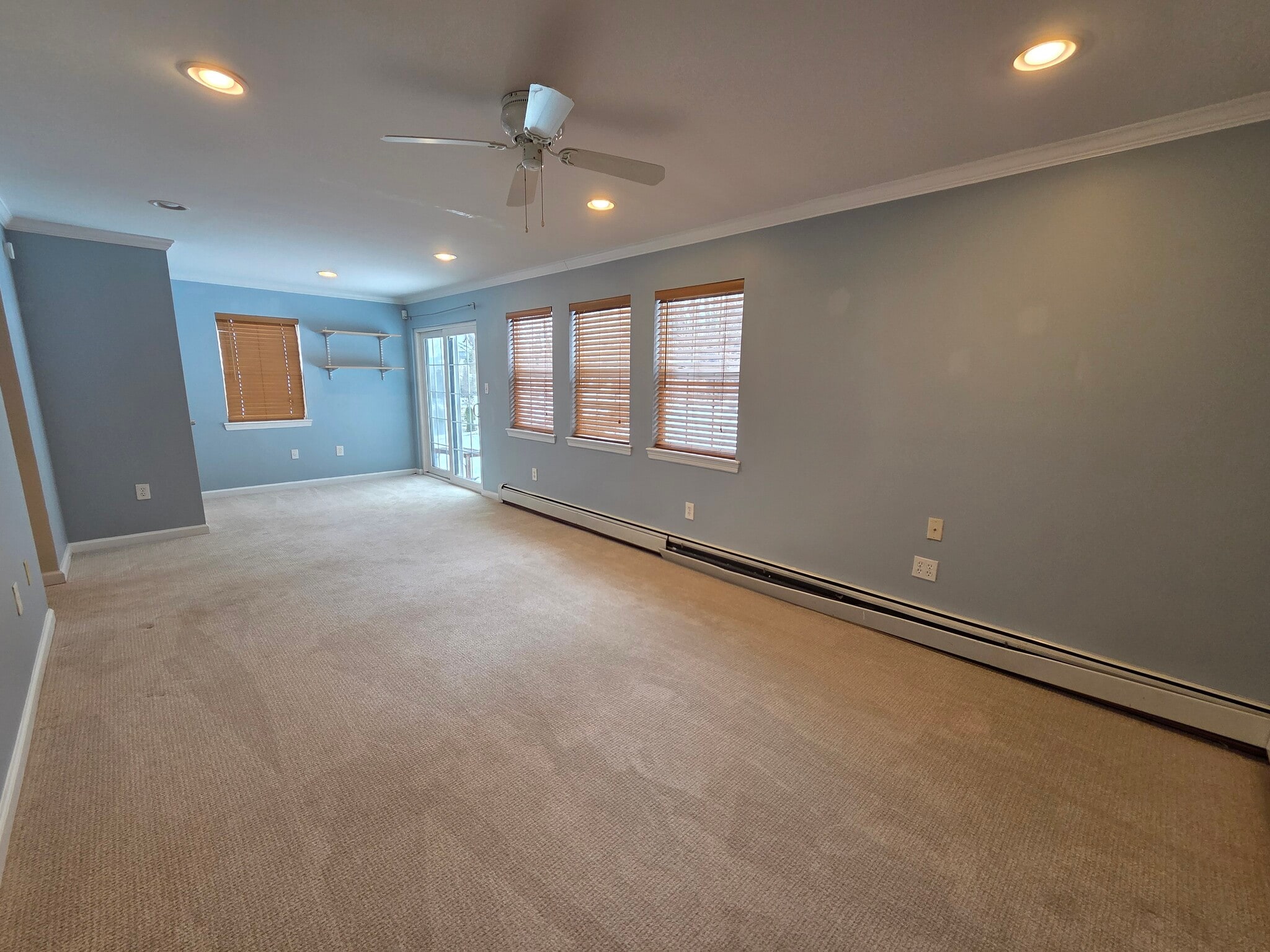 Building Photo - 204 Greenbriar Ln