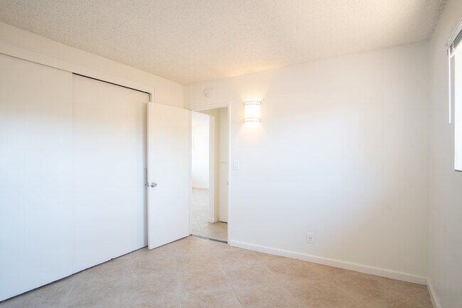 Building Photo - 57373 Yucca Trl