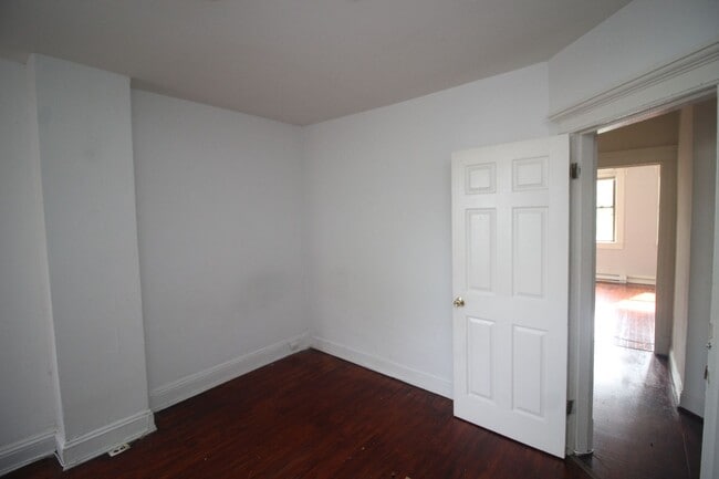Building Photo - 2820 Guilford Ave