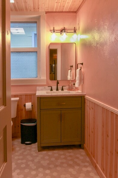 Building Photo - 918 Gratz St