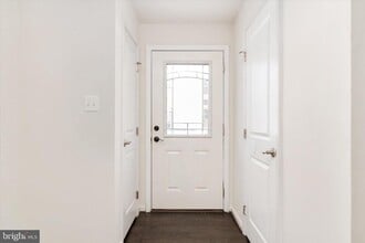 Building Photo - 7627 Hamilton Xing